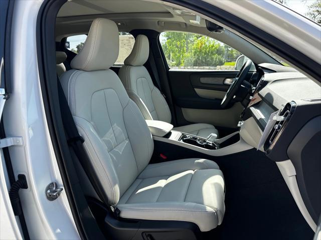 new 2025 Volvo XC40 car, priced at $48,335