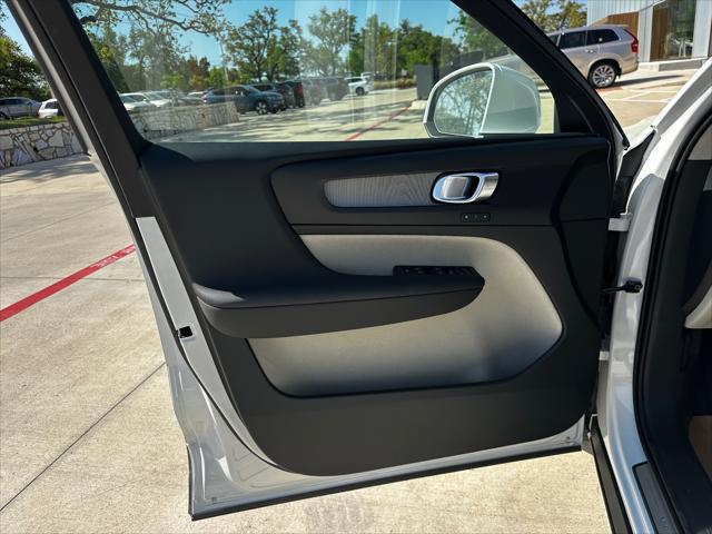 new 2025 Volvo XC40 car, priced at $48,335
