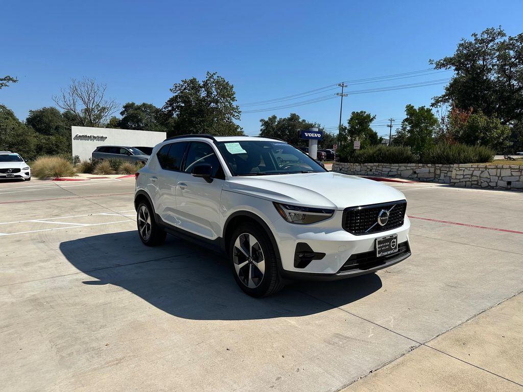used 2023 Volvo XC40 car, priced at $33,770