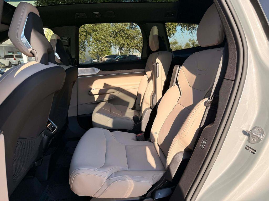 new 2025 Volvo EX90 car, priced at $99,755
