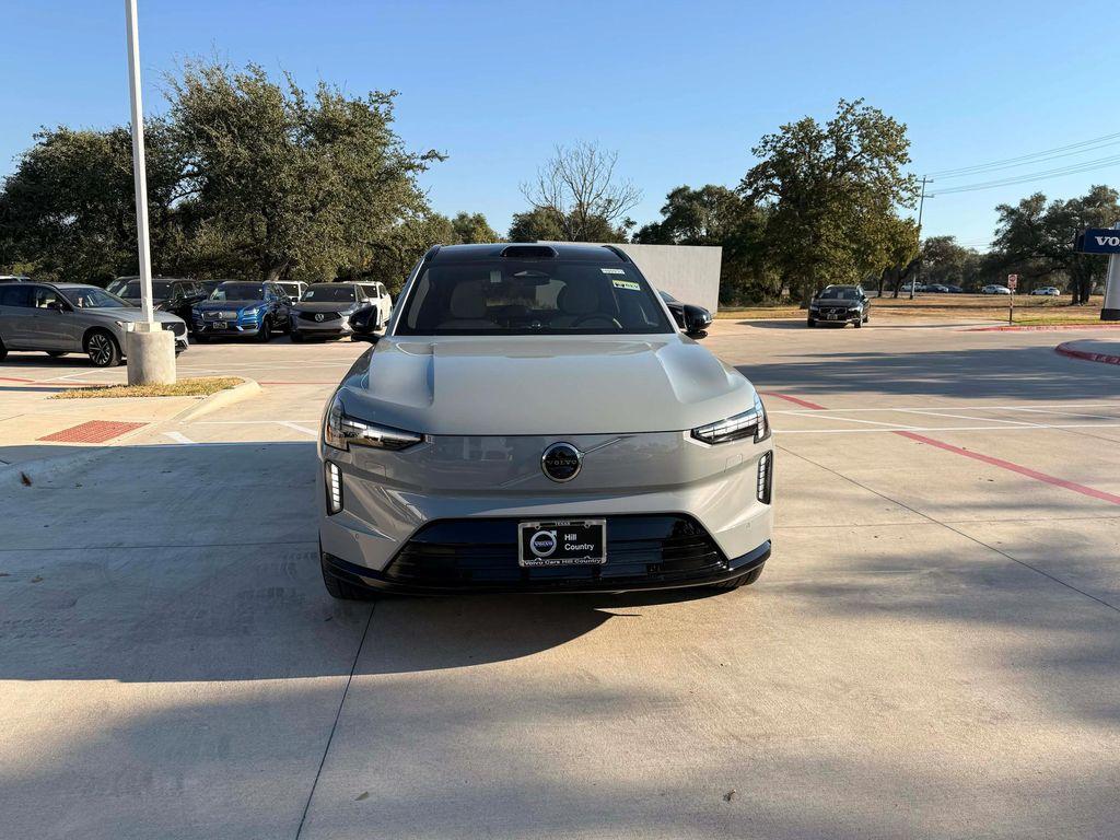 new 2025 Volvo EX90 car, priced at $99,755