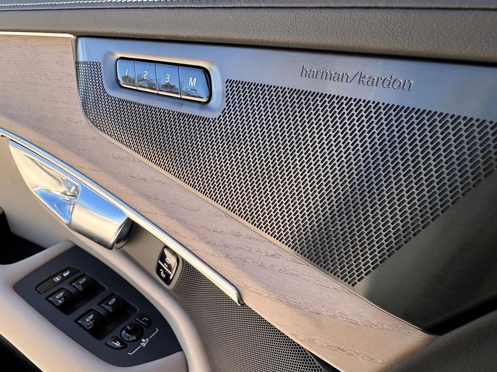 new 2026 Volvo XC90 car, priced at $71,825