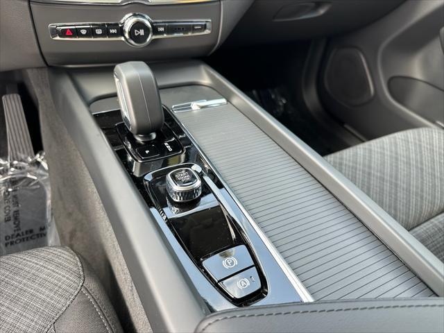 new 2024 Volvo XC60 car, priced at $51,345