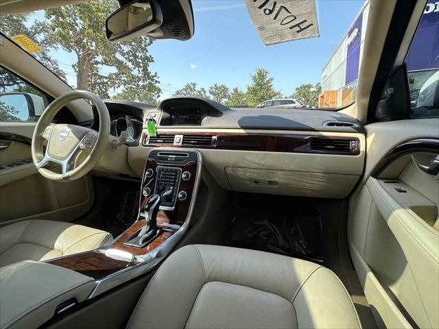 used 2014 Volvo XC70 car, priced at $15,700