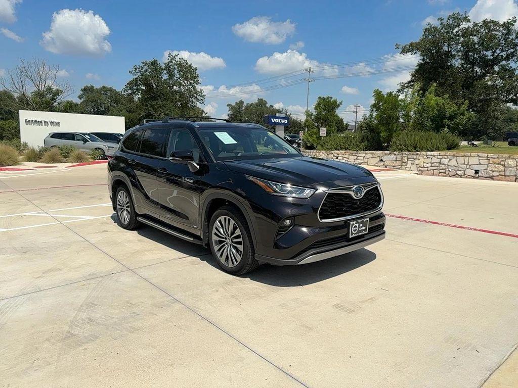 used 2021 Toyota Highlander Hybrid car, priced at $38,999