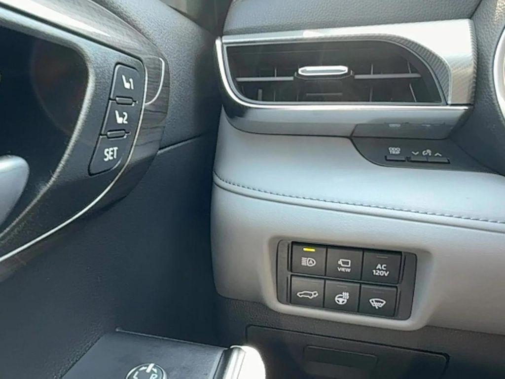 used 2021 Toyota Highlander Hybrid car, priced at $38,999