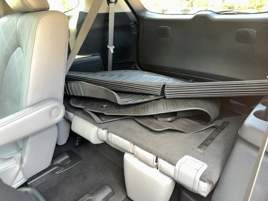 used 2021 Toyota Highlander Hybrid car, priced at $38,999