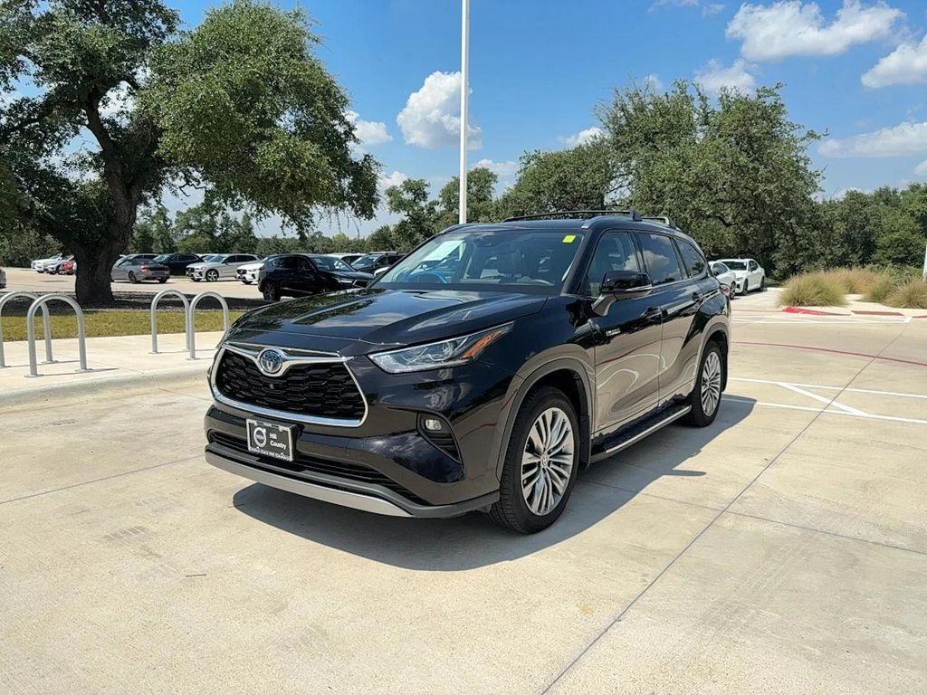 used 2021 Toyota Highlander Hybrid car, priced at $38,999