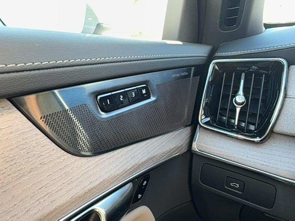 new 2026 Volvo XC90 car, priced at $73,430