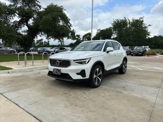 new 2025 Volvo XC40 car, priced at $45,485