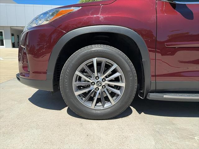 used 2019 Toyota Highlander car, priced at $31,700