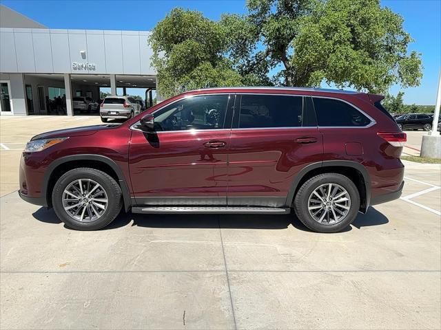 used 2019 Toyota Highlander car, priced at $31,700