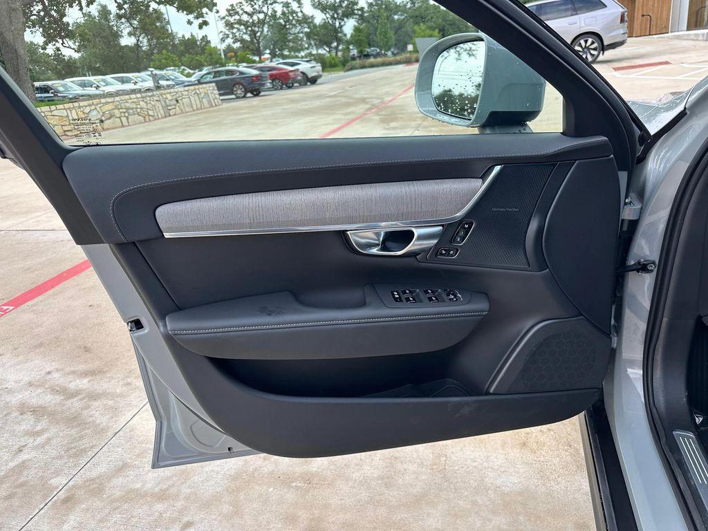 new 2025 Volvo V90 Cross Country car, priced at $68,965