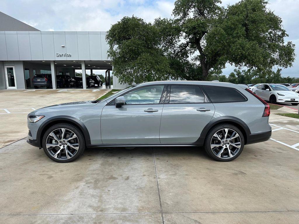 new 2025 Volvo V90 Cross Country car, priced at $68,965