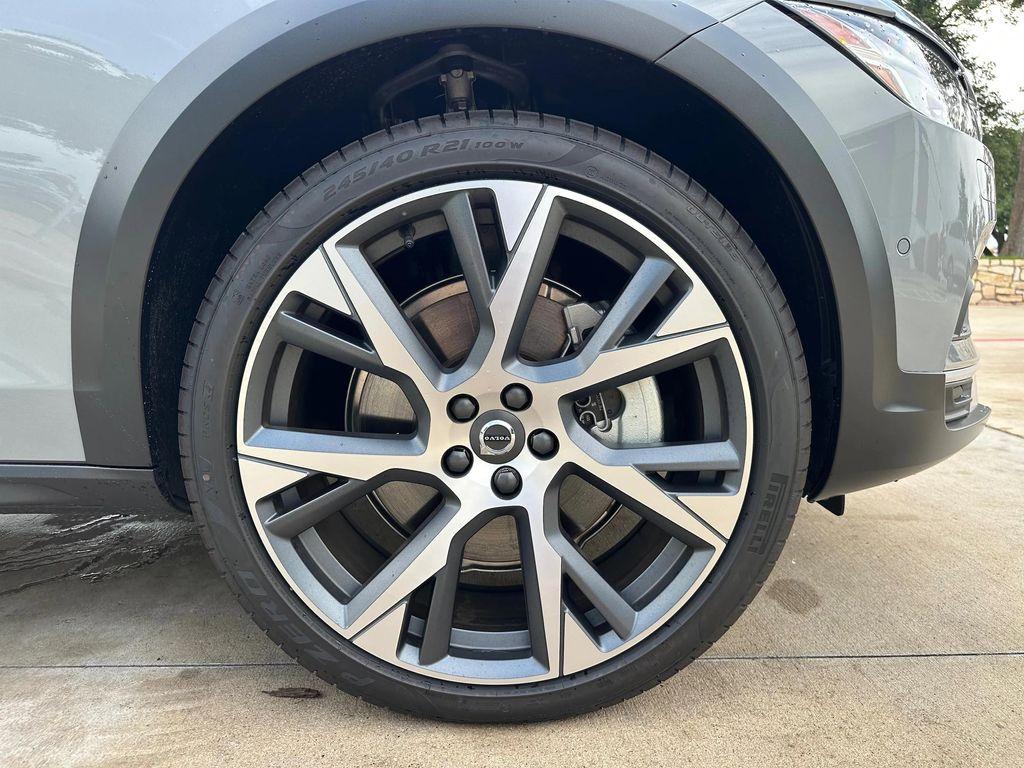 new 2025 Volvo V90 Cross Country car, priced at $68,965
