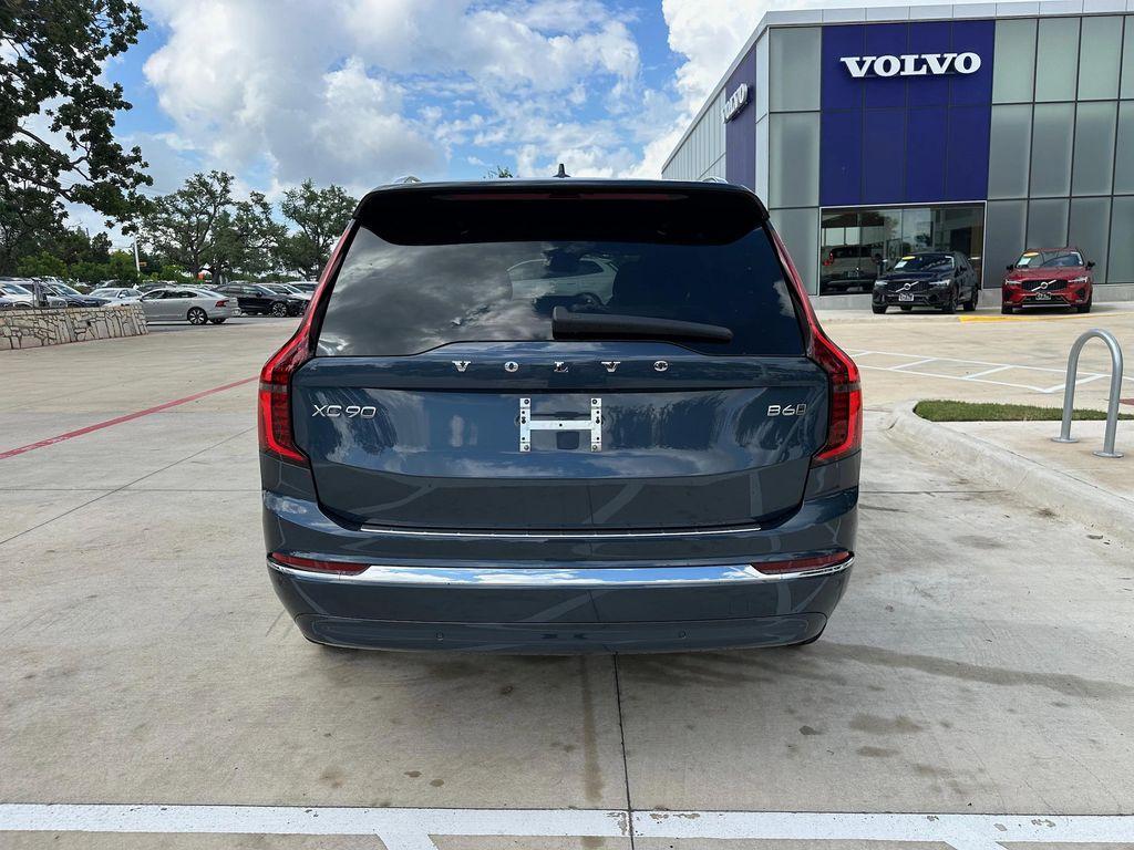 new 2025 Volvo XC90 car, priced at $69,155