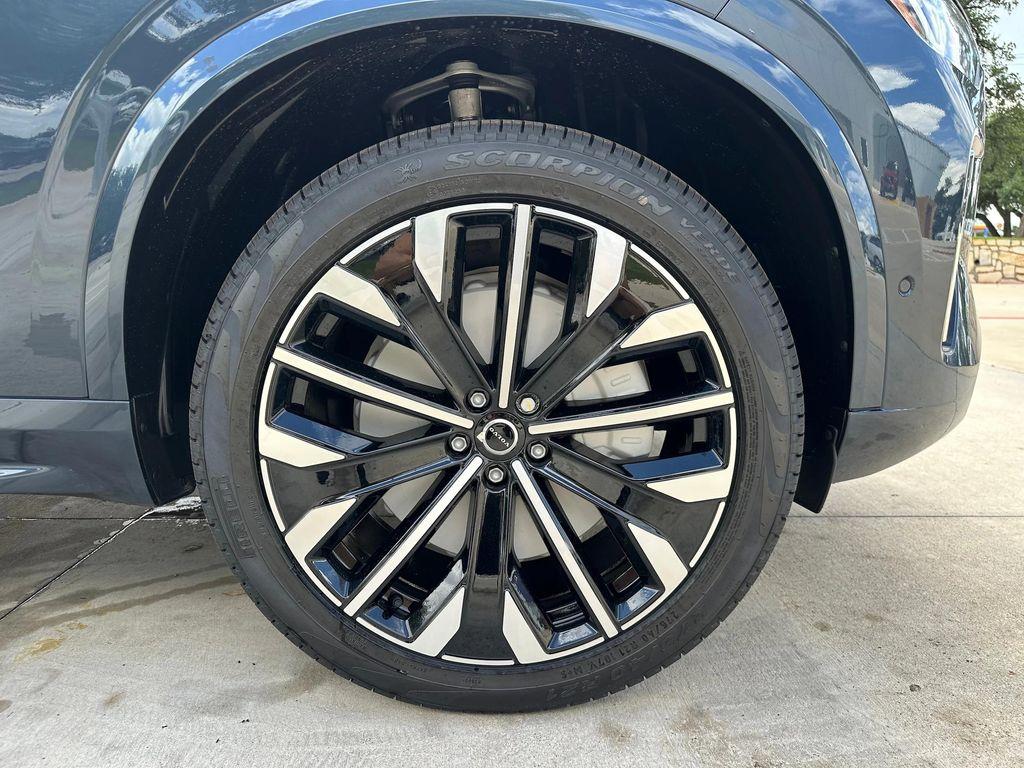 new 2025 Volvo XC90 car, priced at $69,155