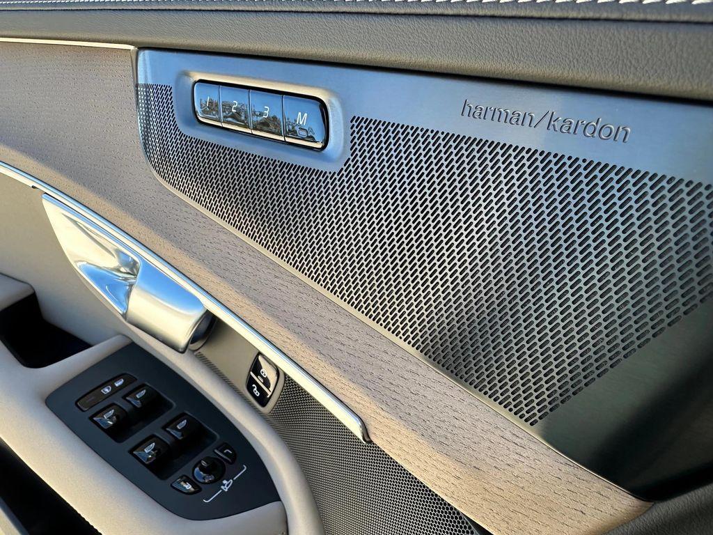 new 2026 Volvo XC90 car, priced at $76,075