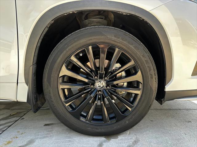 used 2023 Toyota Highlander car, priced at $44,800