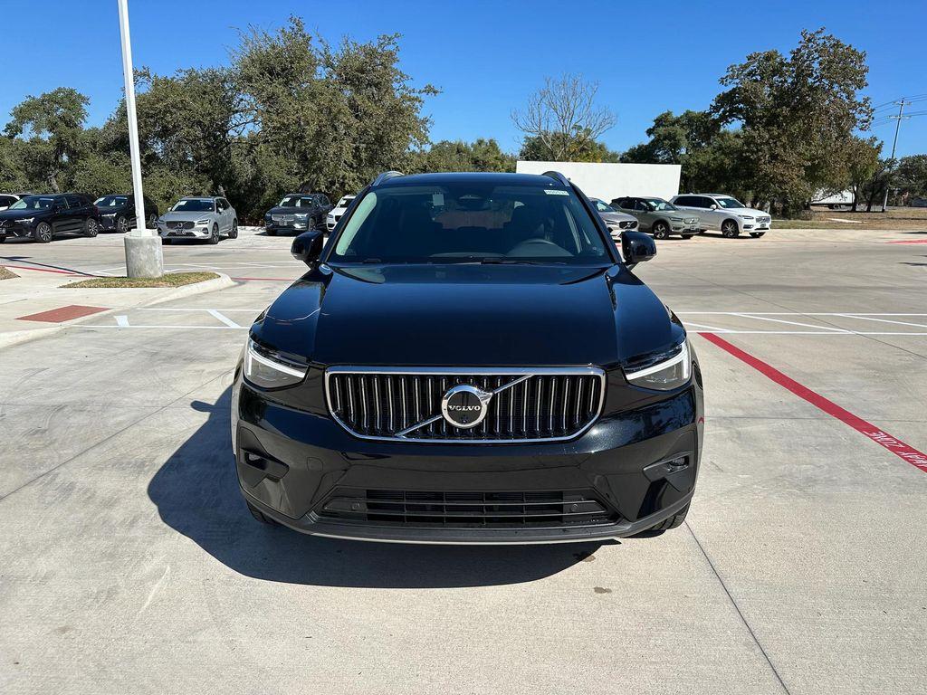 new 2025 Volvo XC40 car, priced at $48,335