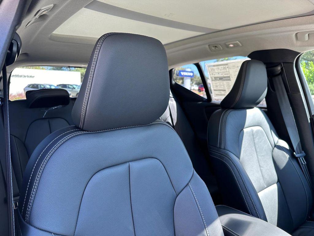 new 2025 Volvo XC40 car, priced at $48,335