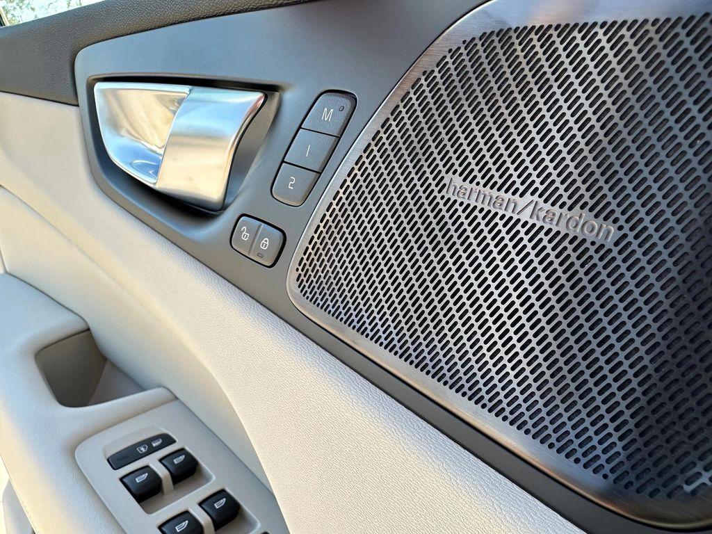 new 2026 Volvo XC60 car, priced at $63,935