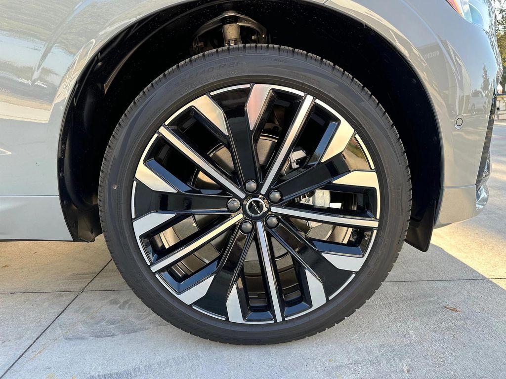 new 2026 Volvo XC60 car, priced at $63,935