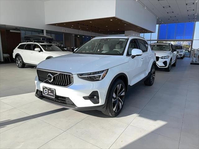 new 2025 Volvo XC40 car, priced at $51,145