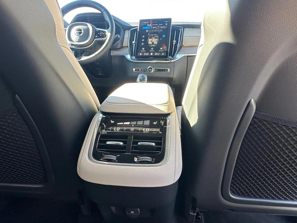 new 2026 Volvo XC90 car, priced at $73,430