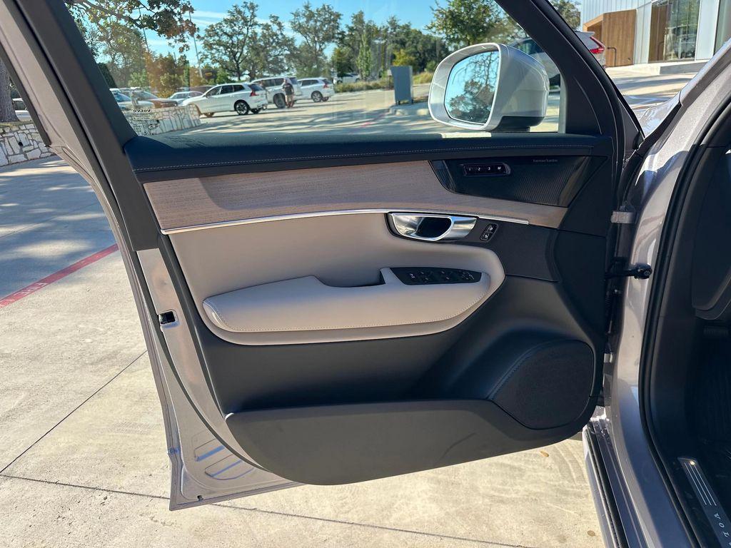 new 2026 Volvo XC90 car, priced at $73,430