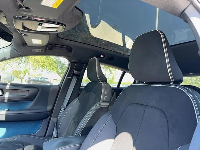 used 2022 Volvo C40 Recharge Pure Electric car, priced at $32,700