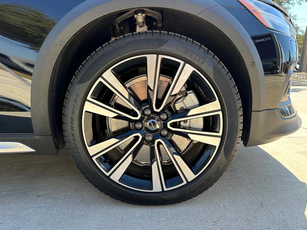used 2025 Volvo V60 Cross Country car, priced at $54,770