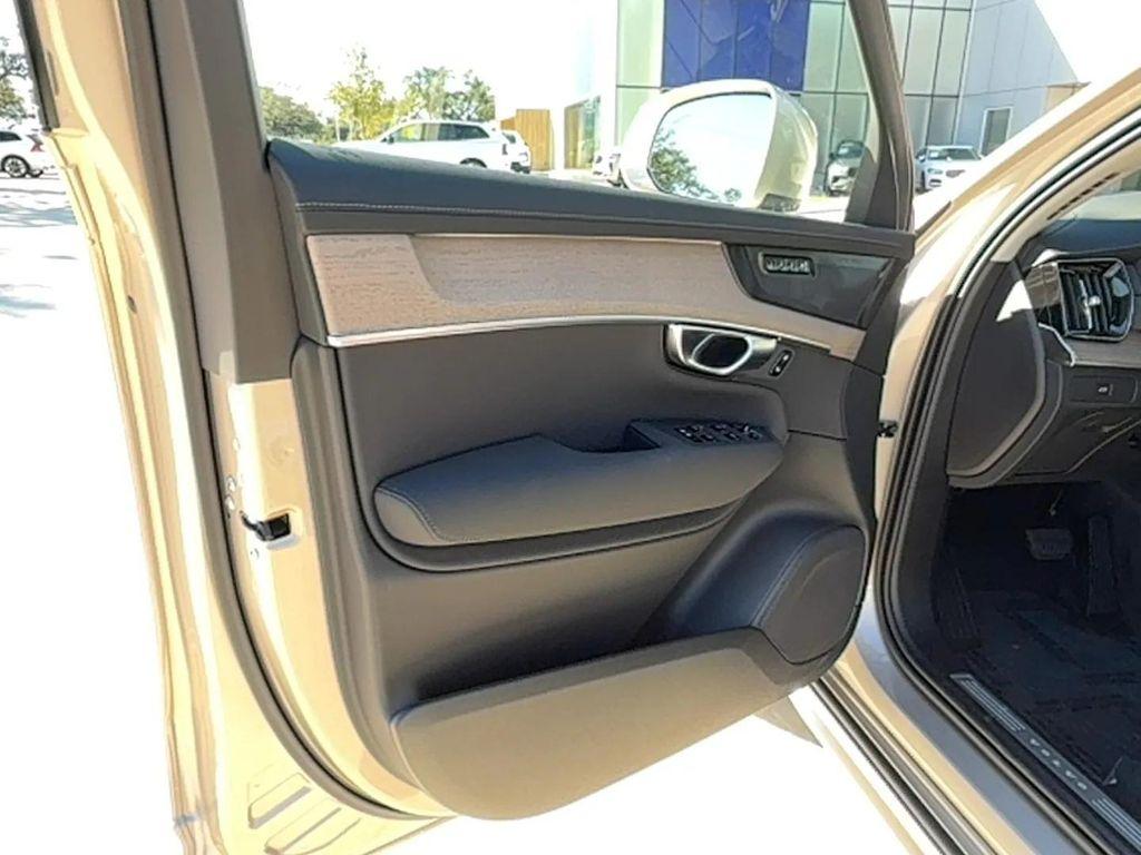 new 2026 Volvo XC90 car, priced at $73,930