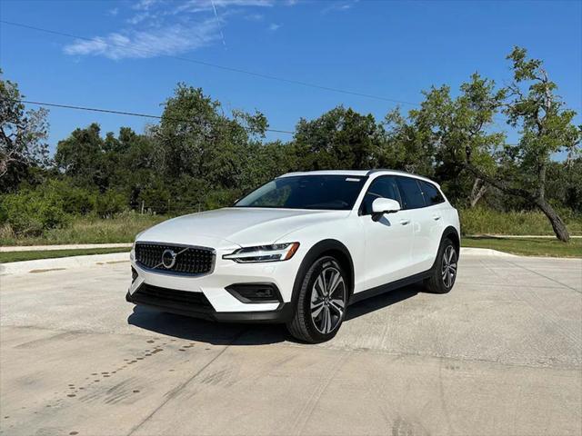 new 2024 Volvo V60 Cross Country car, priced at $53,355