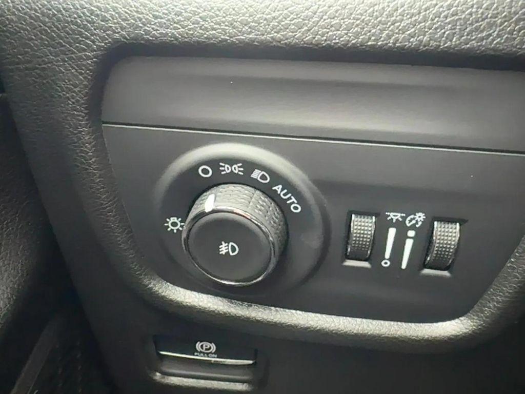 used 2024 Jeep Grand Cherokee car, priced at $34,777