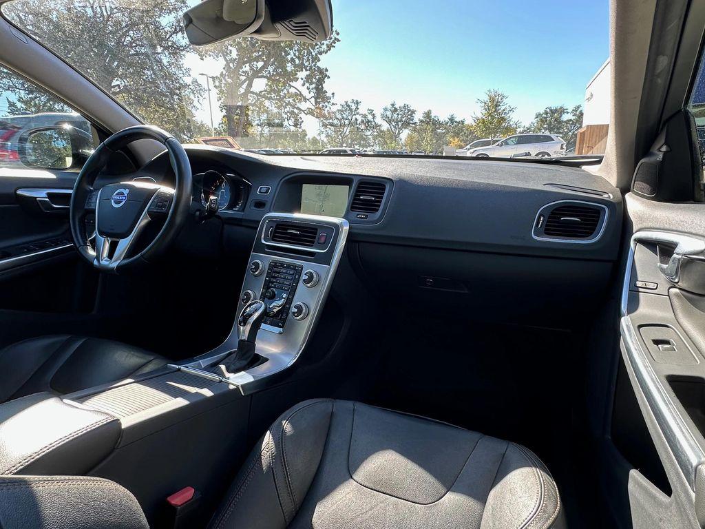 used 2017 Volvo V60 Cross Country car, priced at $13,777