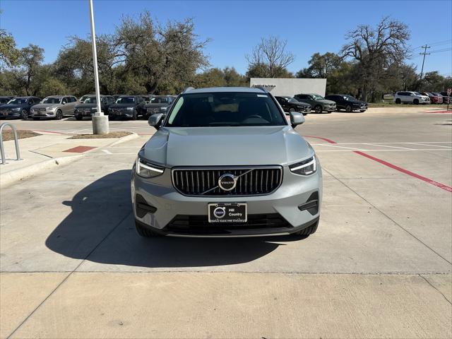 new 2025 Volvo XC40 car, priced at $46,035