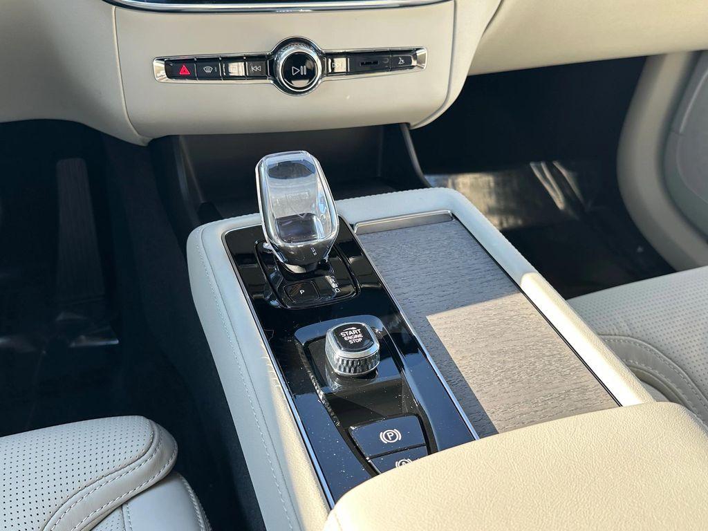 new 2026 Volvo XC90 car, priced at $77,875