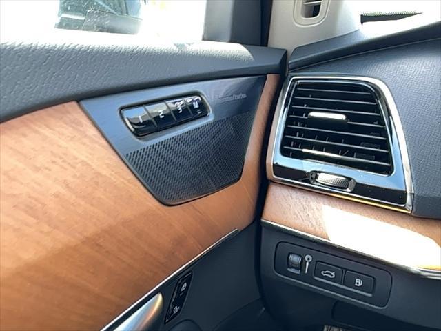 used 2022 Volvo XC90 Recharge Plug-In Hybrid car, priced at $59,700