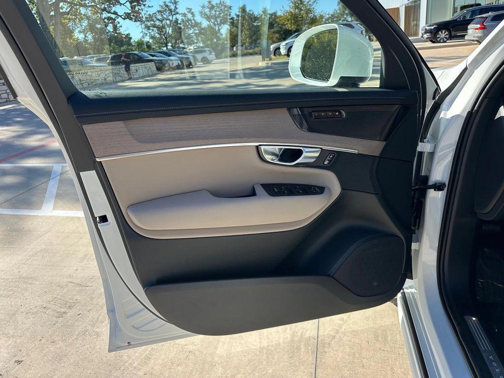 new 2026 Volvo XC90 car, priced at $73,430