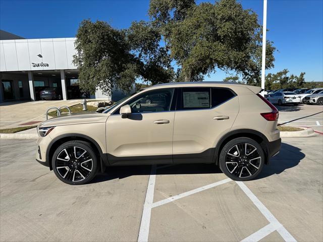 new 2025 Volvo XC40 car, priced at $58,685