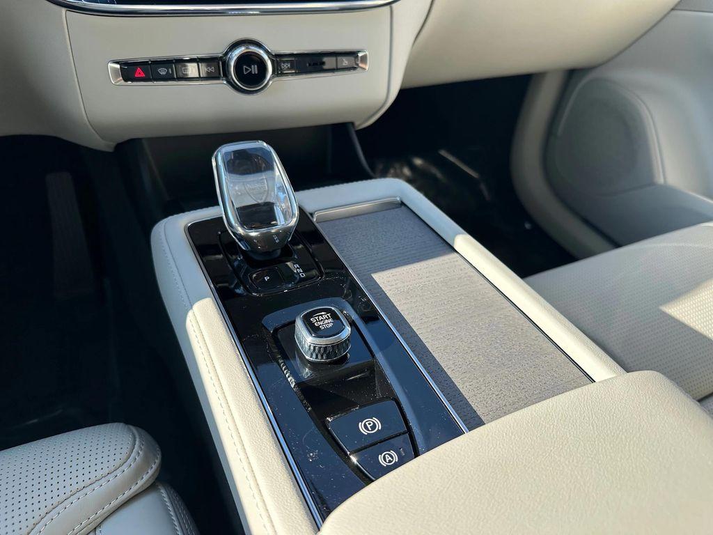 new 2026 Volvo XC90 car, priced at $75,155