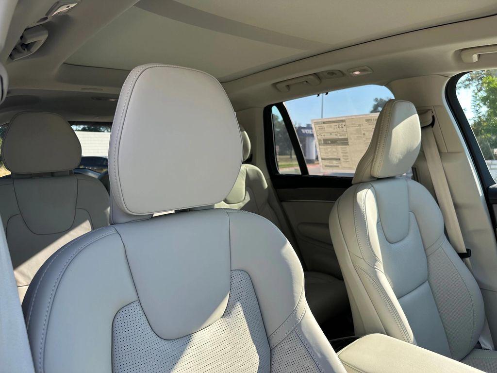 new 2026 Volvo XC90 car, priced at $75,155