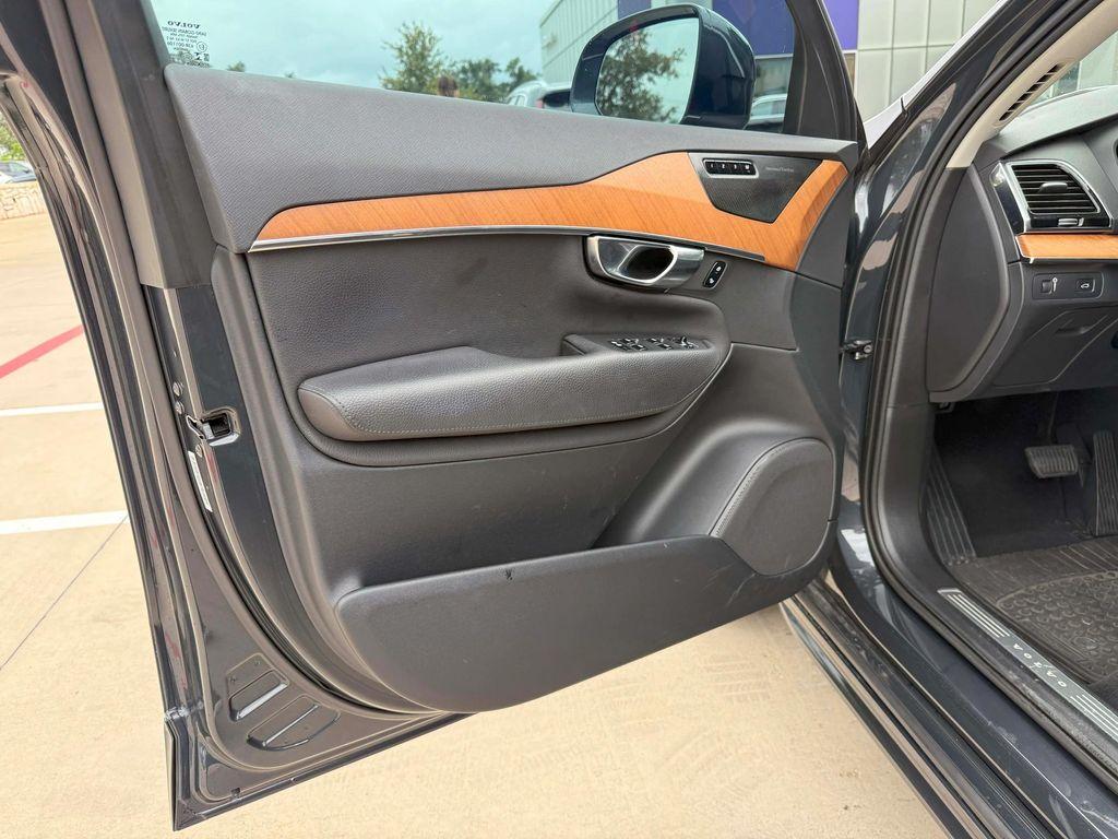 used 2022 Volvo XC90 car, priced at $33,999