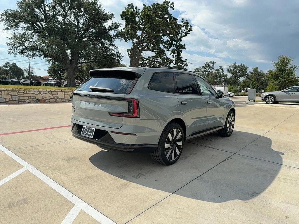used 2025 Volvo EX90 car, priced at $70,999
