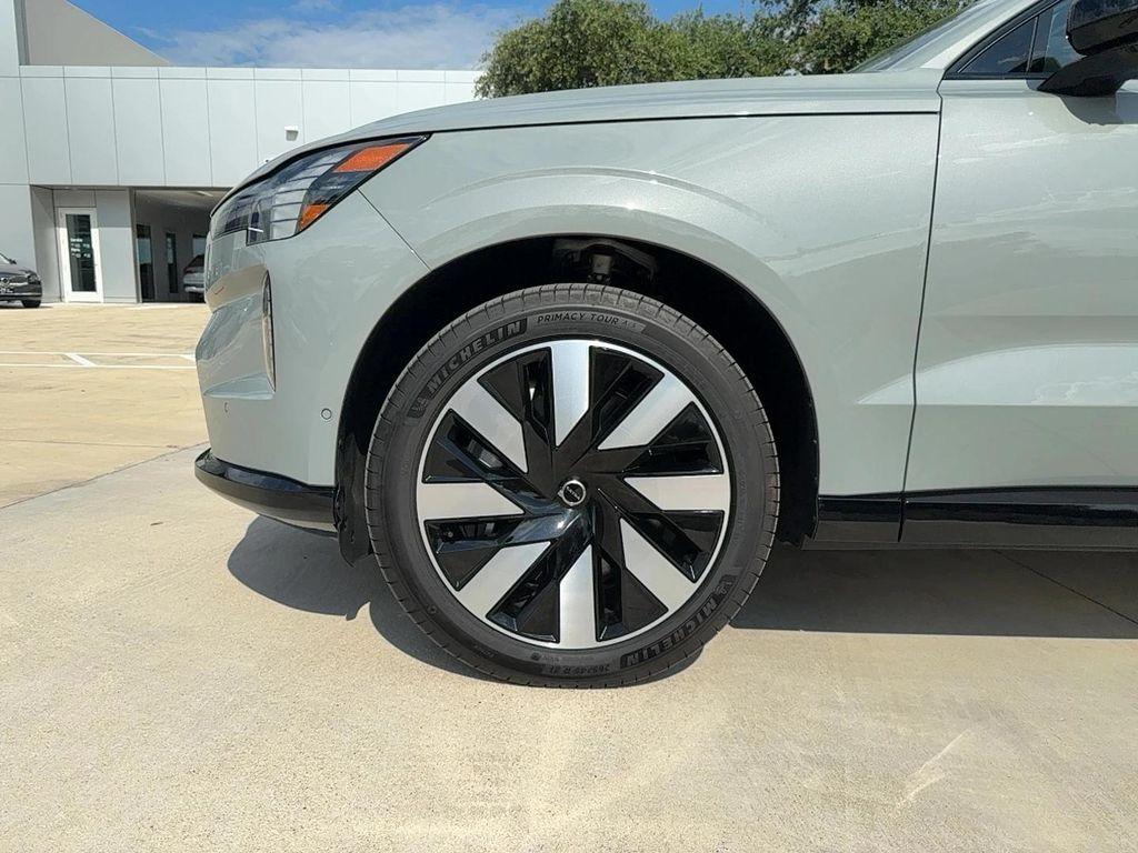 used 2025 Volvo EX90 car, priced at $70,999