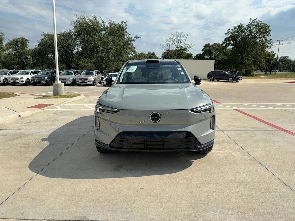 used 2025 Volvo EX90 car, priced at $70,999