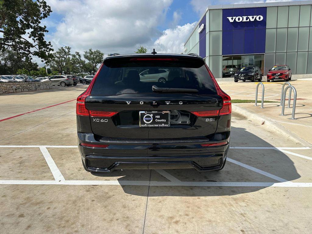 new 2025 Volvo XC60 car, priced at $55,360