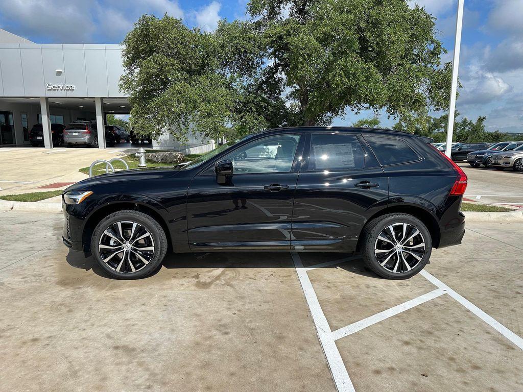 new 2025 Volvo XC60 car, priced at $55,360