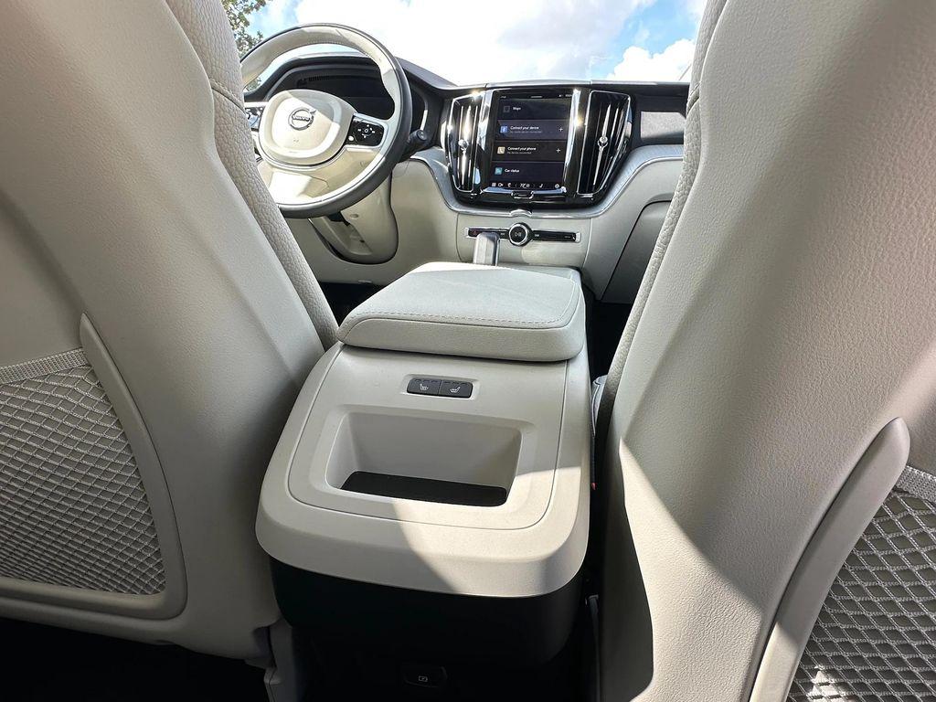 new 2025 Volvo XC60 car, priced at $55,360